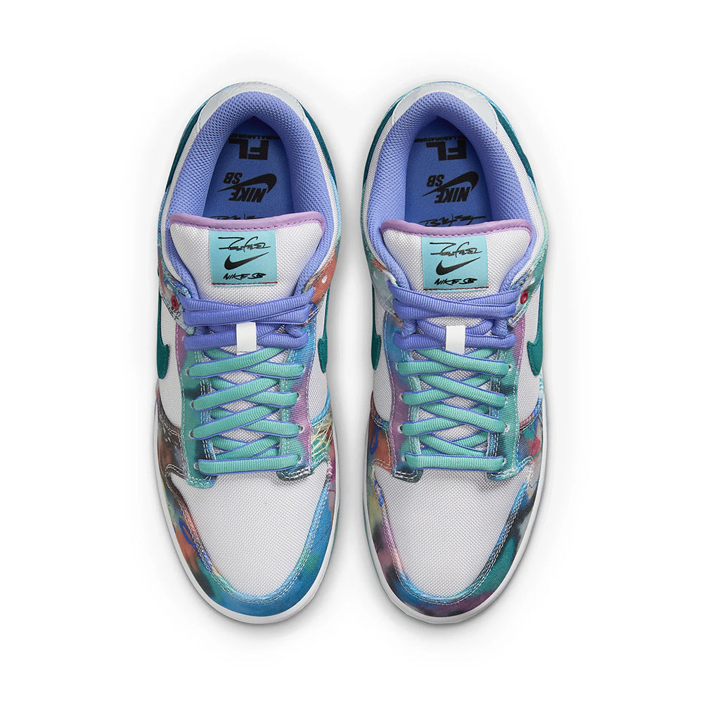 NIKE SB DUNK LOW "FUTURA"